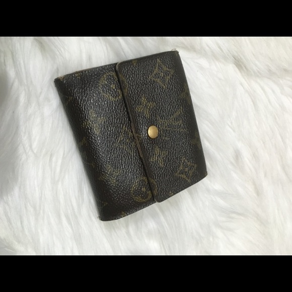 Louis Vuitton Handbags - Louis Vuitton vtg Monogram Bi-fold Wallet TH0022